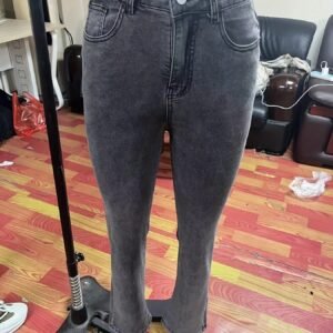 جينز الأحلام: أناقة، راحة، وجاذبية لا تقاوم!