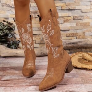 بوت الكاوبوي العصري: أناقة غربية لا تُقاوَم في كل خطوة!