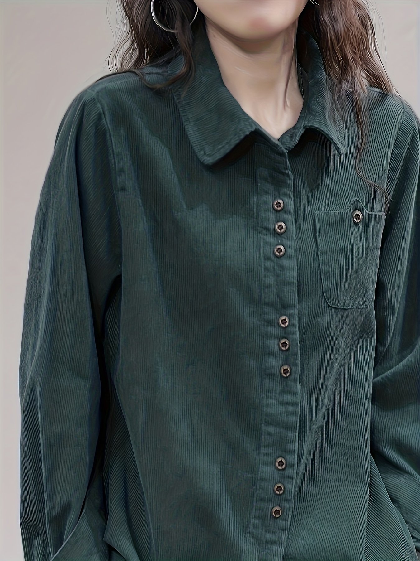 אלגנטיות סתווית חמה: חולצת קורדרוי אמנותית בעיצוב ייחודי! – תמונה 4