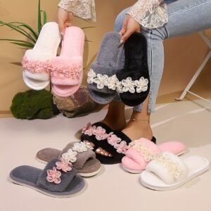 יוקרה בכל צעד: נעלי בית שנוגעות בעננים!