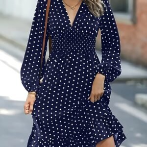 أناقة خالدة: فستان البولكا دوت V-Neck لكل إطلالة مميزة!