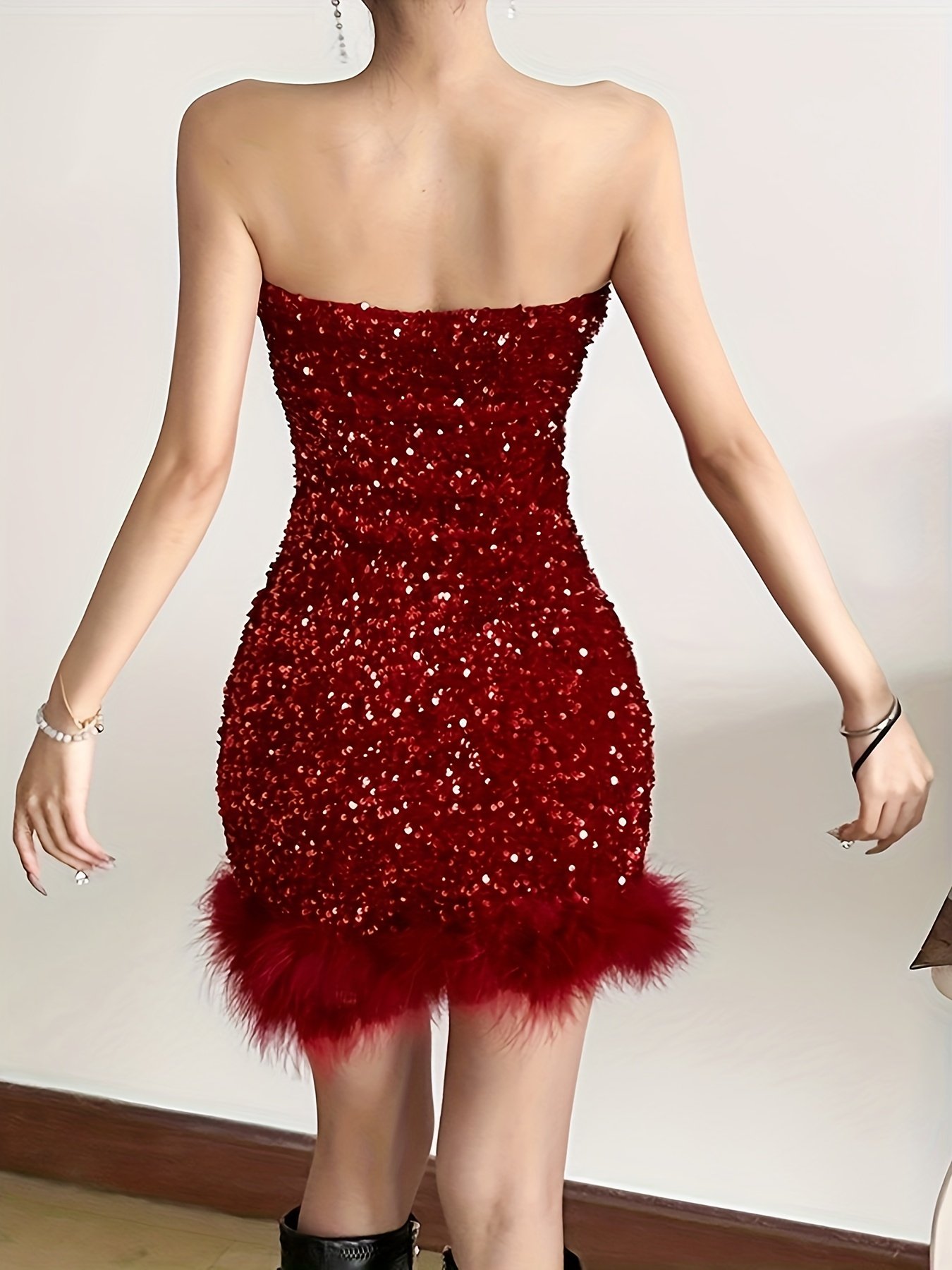 זוהר שמושך את כל המבטים: שמלת בנדו נוצצת לאירועי הערב שלך! – תמונה 2