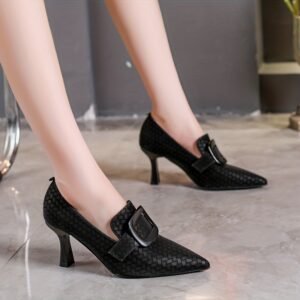 The Pointed High-Heel Shoe: Your Statement of Unique Elegance!