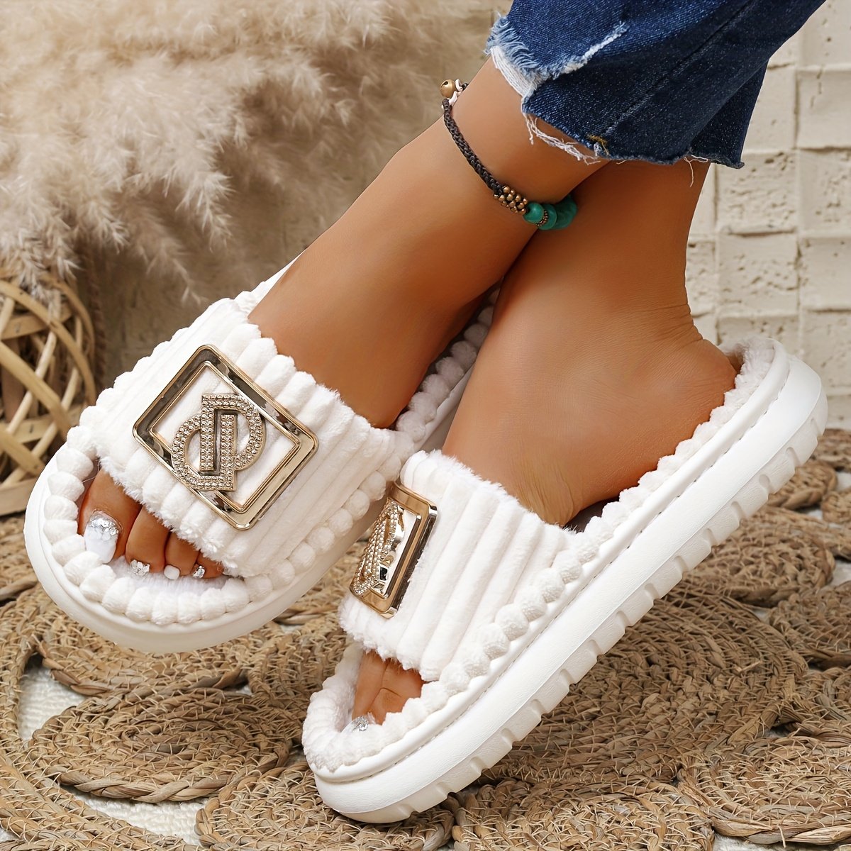 Dream Slippers: 'Honey Girl' Style and Unparalleled Comfort! - Image 4