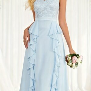 سحر الدانتيل والشيفون: فستانكِ المثالي لكل احتفال