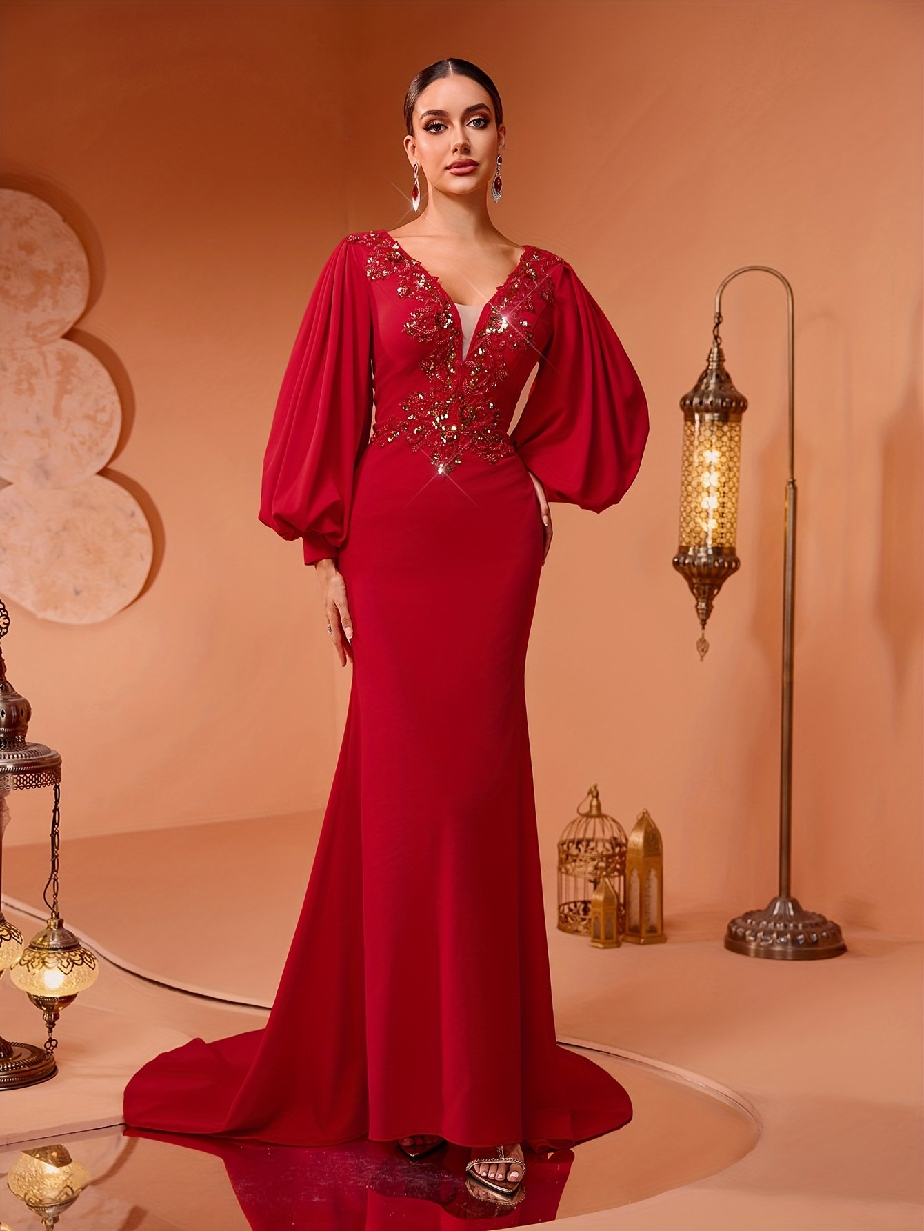 זוהר זהוב: שמלת בת הים היוקרתית לאישה יוצאת דופן – תמונה 5