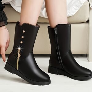 2025 Winter Boot: Unmatched Warmth & Chic Style!