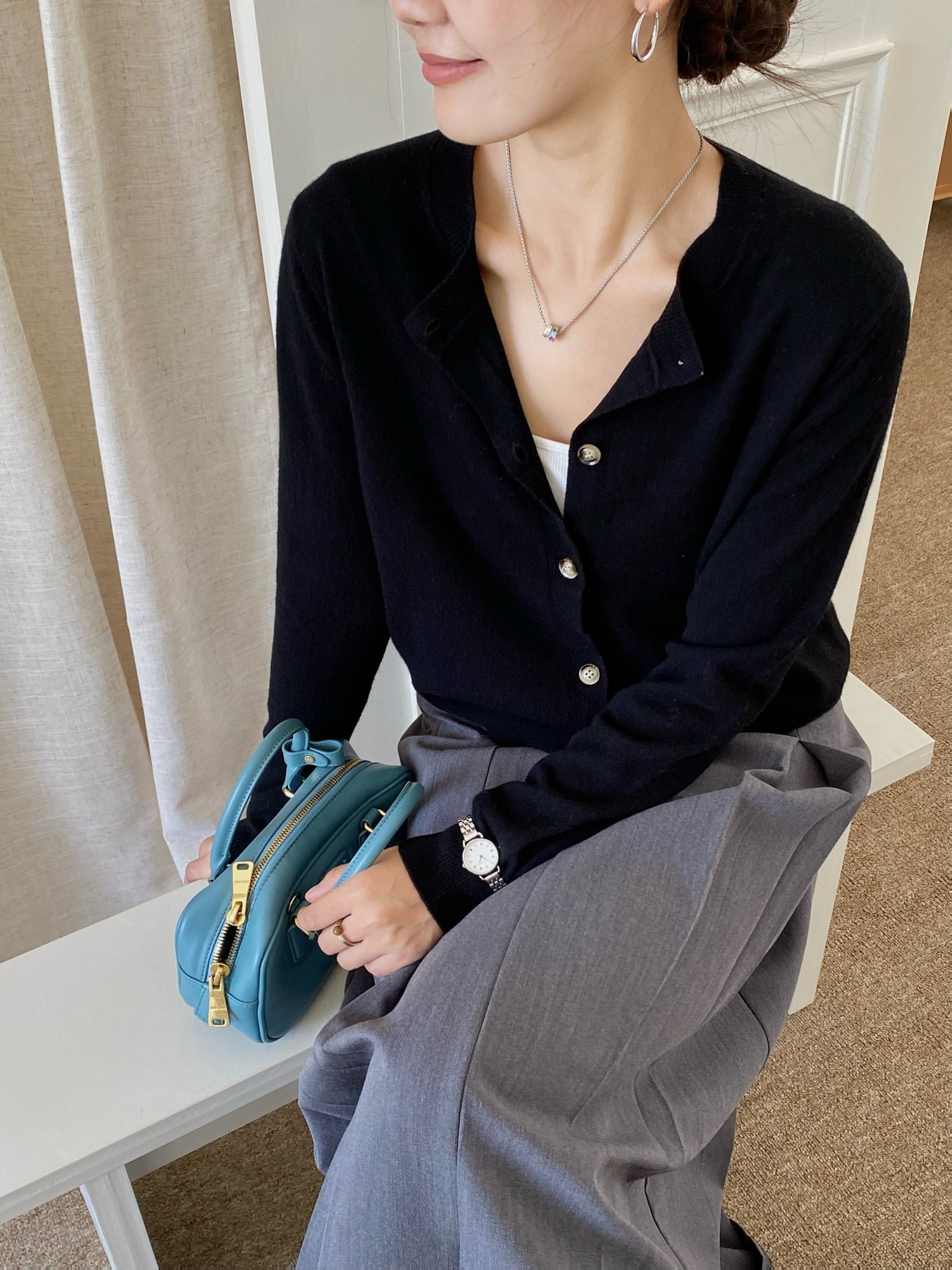 Elegant Warmth and Luxury: Premium Wool Cardigan for All Seasons - Image 5