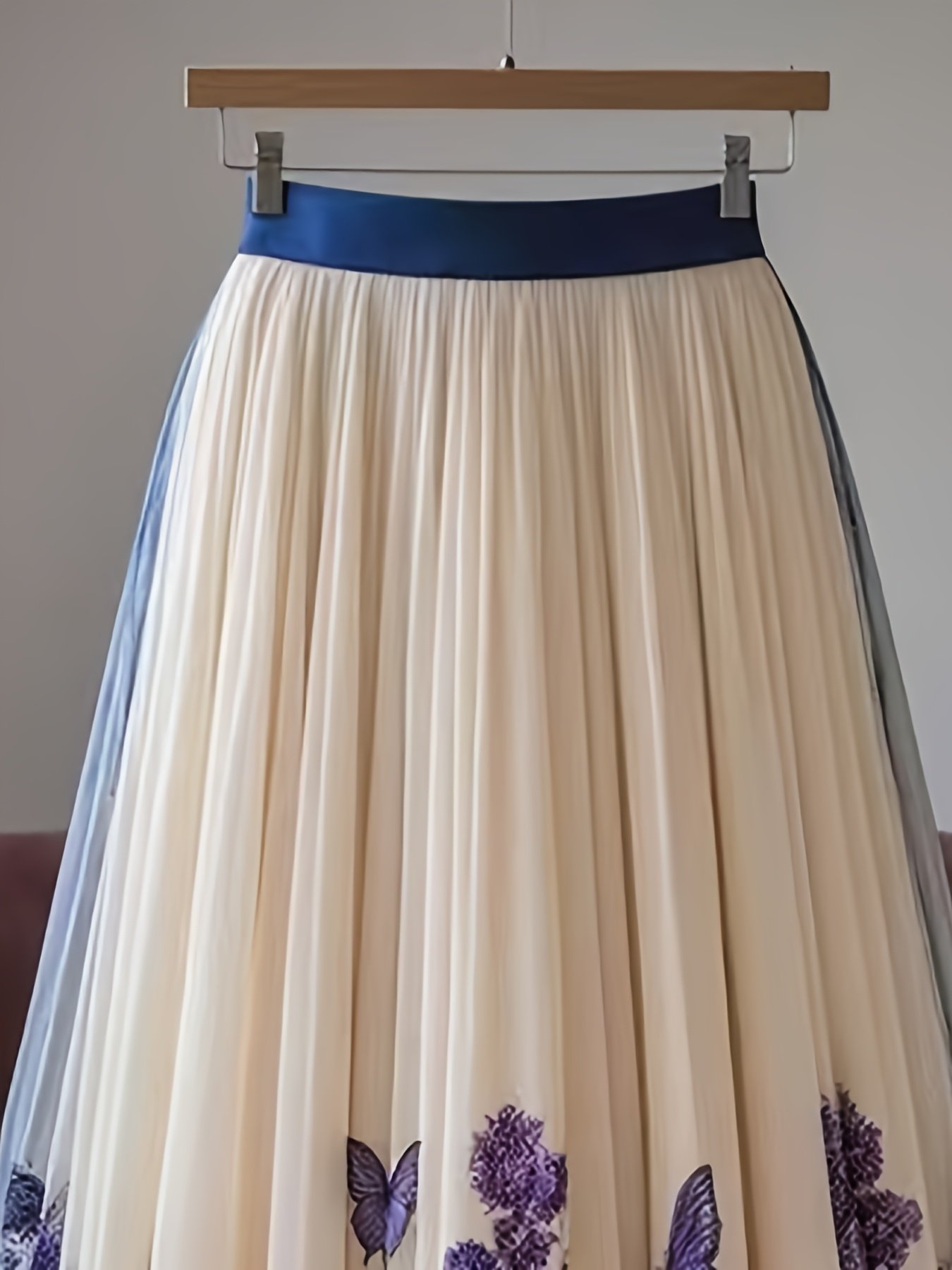 חצאית "פרח האלגנטיות": מראה מהפנט שזוהר בכל עונה – תמונה 5