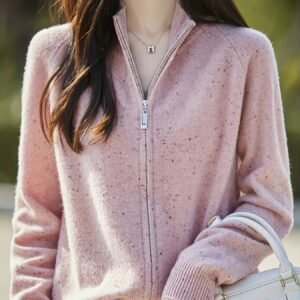 فخامة الصوف الخالص: دفء وأناقة لمواسم البرد