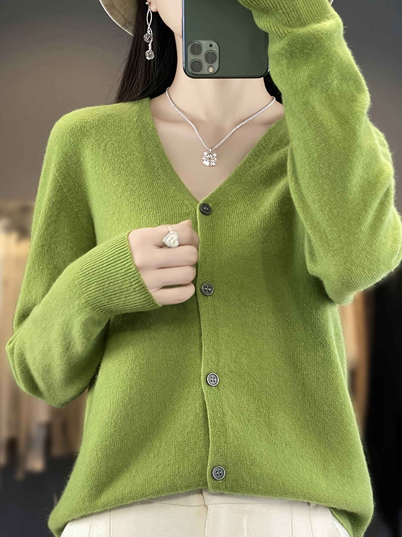 كارديغان الصوف الفاخر: دفء وأناقة لا تضاهى - الصورة 3