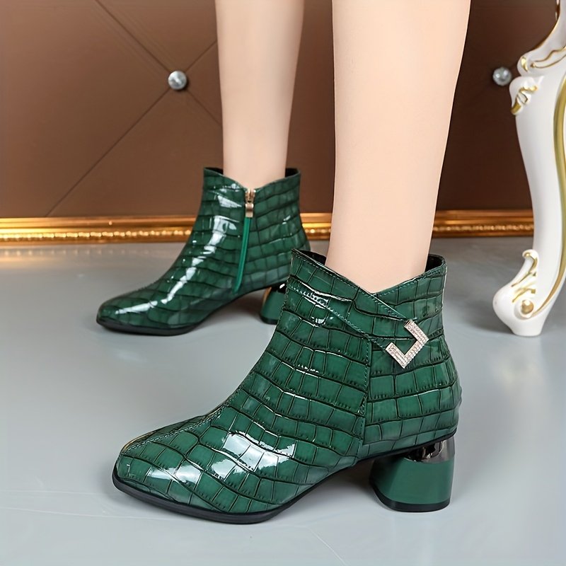 מגפוני קרסול מבריקים: שיק ללא תחרות בכל צעד! – תמונה 3