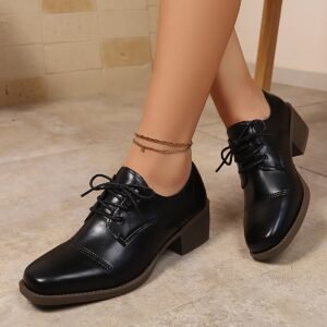 זהרי בכל צעד: נעלי מרי ג'יין הנוצצות למראה בלתי נשכח!