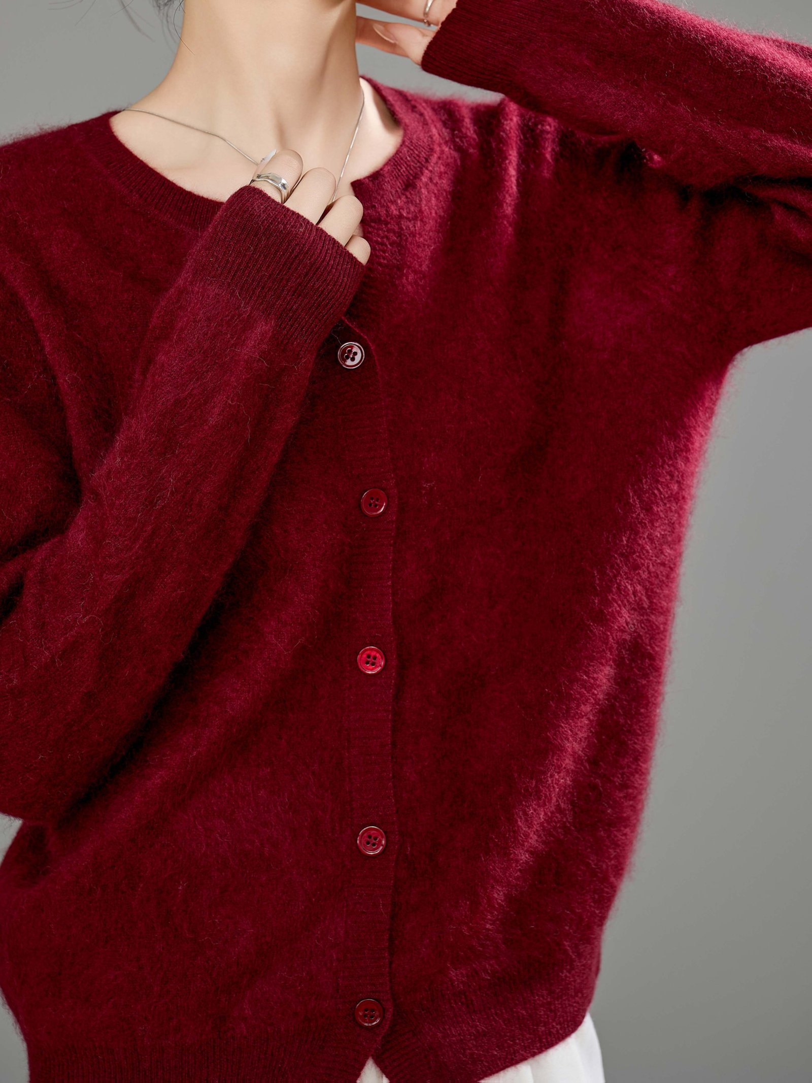 The Warmth of Opulent Elegance: Wool and Cashmere Sweater for Winter 2025 - Image 5