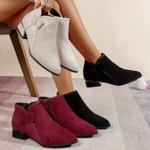 أناقة الشتاء الدافئة: بوت المنصة لكل امرأة!