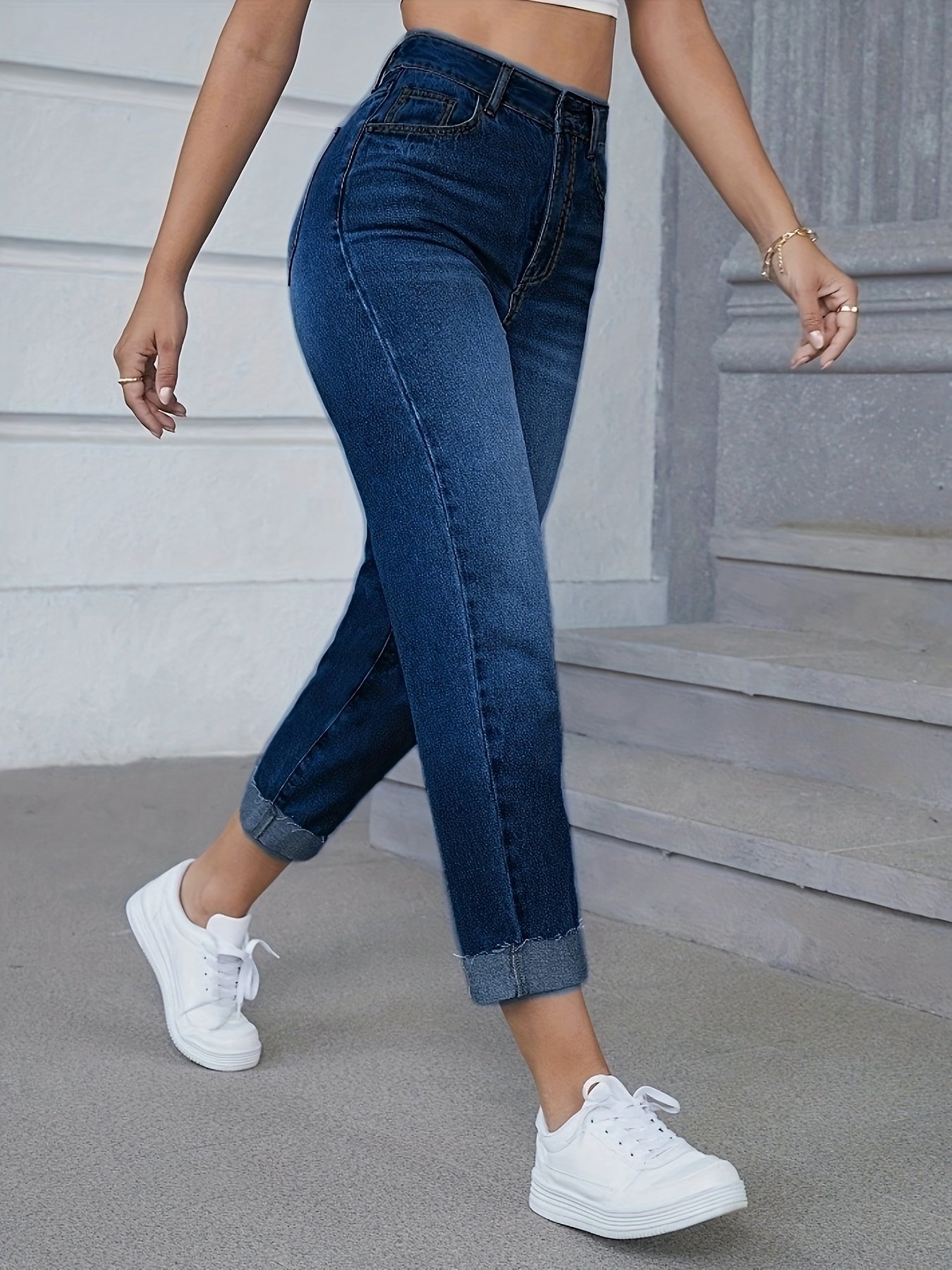 אלגנטיות הדנים הכהה: נוחות עכשווית ומראה מתחדש – תמונה 2