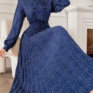 فستان البولكا دوت: أناقة لا تضاهى لمواسمك الباردة!