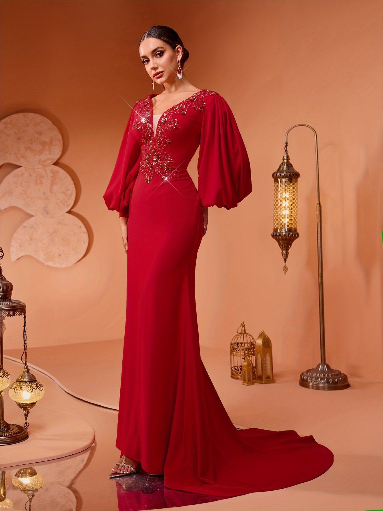 זוהר זהוב: שמלת בת הים היוקרתית לאישה יוצאת דופן – תמונה 6