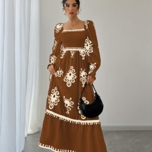 أناقة استوائية آسرة: فستانكِ المثالي لكل مناسبة!