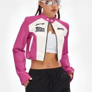 جاكيت البايكر القصير: أناقة الشارع بلمسة جلد صناعي عصرية!