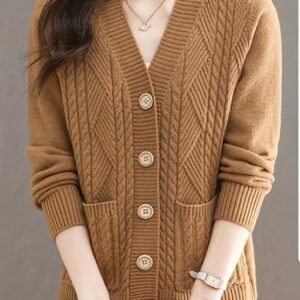 كارديجان الأناقة الخالدة: دفء وفخامة لكل إطلالة