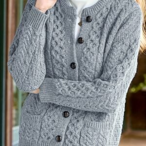 Unmatched Warmth and Elegance: Your Perfect Women's Cardigan for All Seasons