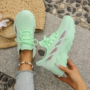 سنيكرز الأناقة العصرية: راحة مطلقة، تصميم خفيف!