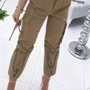 بنطلون الكارجو النحيف: أناقة عملية لكل إطلالة!