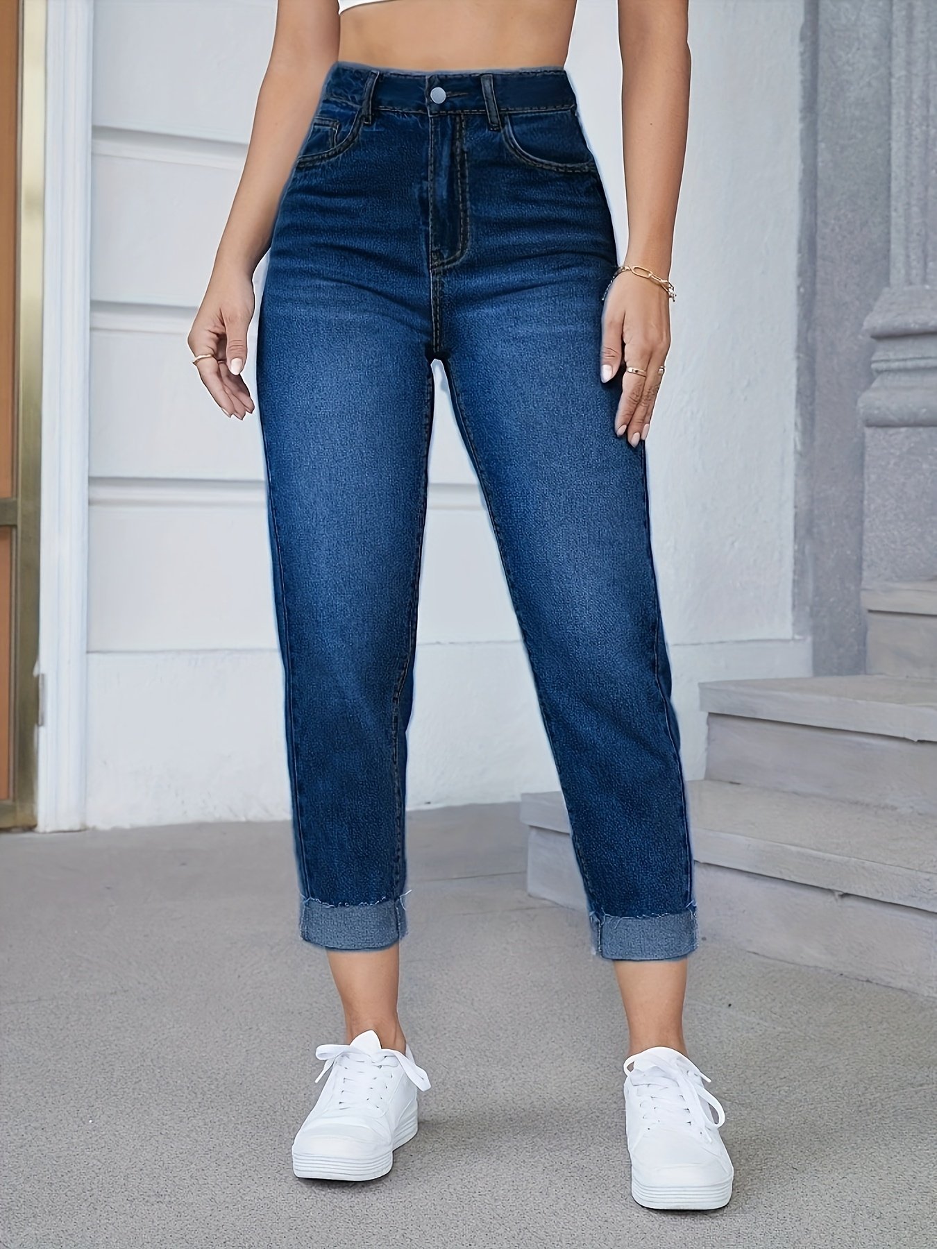 אלגנטיות הדנים הכהה: נוחות עכשווית ומראה מתחדש – תמונה 4