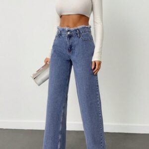 جينز الساق الواسعة: لمسة أناقة عصرية ومريحة