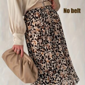 تنورة البليسيه الساحرة: أناقة عصرية وراحة دائمة!