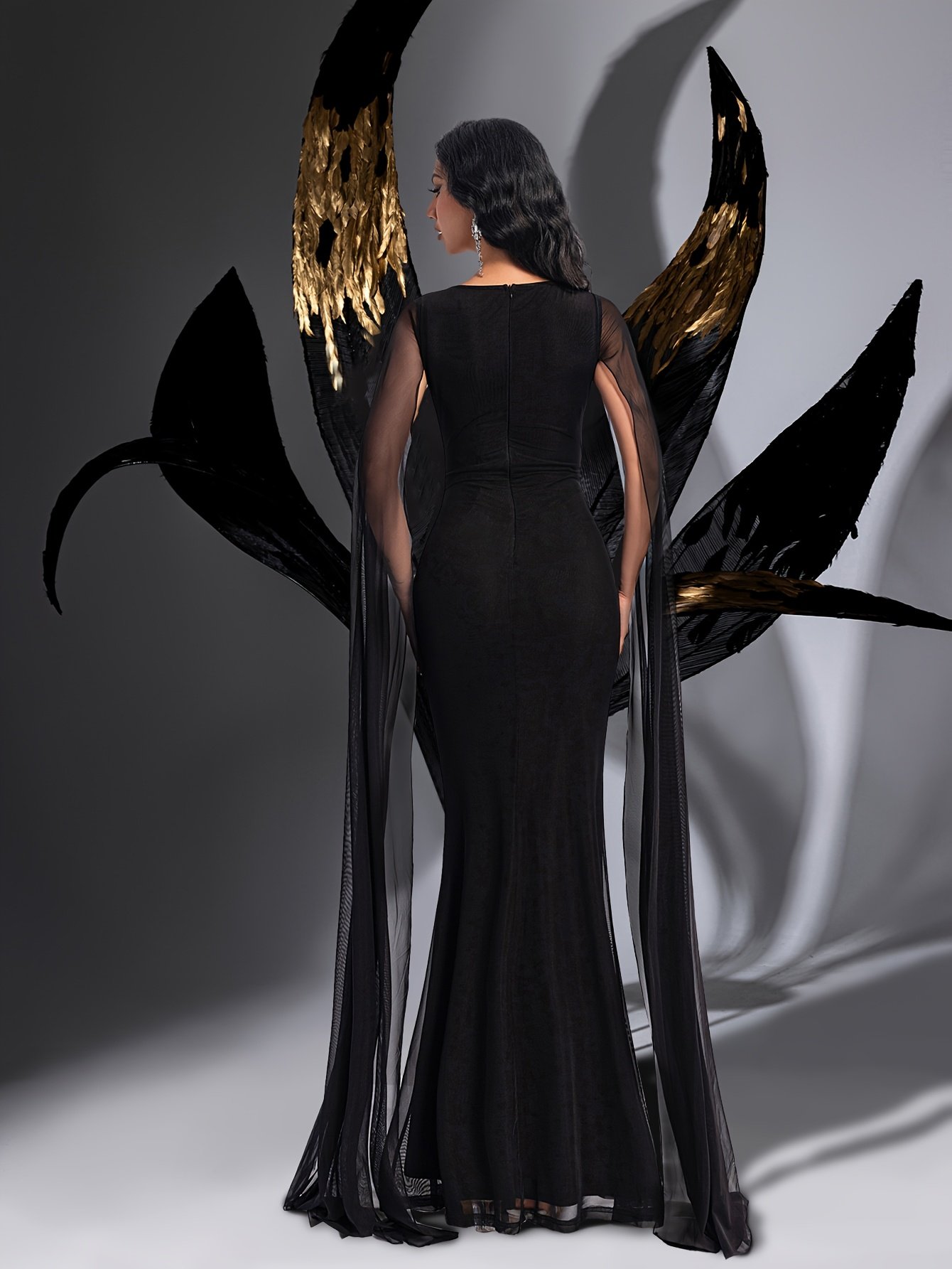 שמלת QOQ השחורה: כוכבת הערב במראה בלתי נשכח – תמונה 2