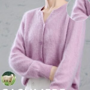 كنزة الغيمة الفاخرة: دفء وأناقة لا تضاهى لموسم الشتاء.