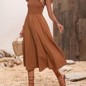تألقي بأسلوب مريح: فستان النقاط الأنيق لصيف لا يُنسى!