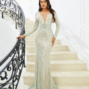 تألقي كنجمة: فستان السهرة اللامع بأكمام طويلة