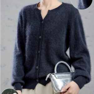 Winter 2025 Cardigan: Elegant Warmth with Luxurious Cashmere Softness