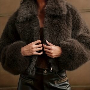 מעיל חורף יוקרתי: אלגנטיות חמה שהולמת אותך