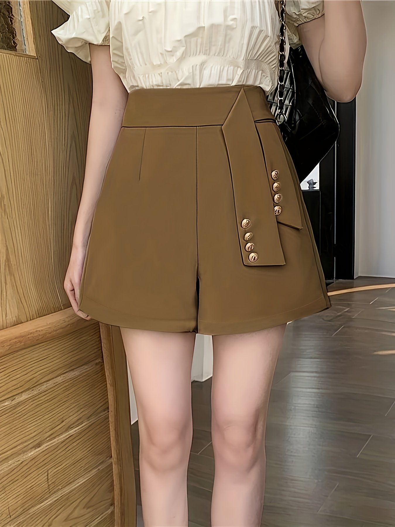 שורטס מותן גבוה יוקרתי: אלגנטיות מודרנית שתאפשר לך לזרוח מהמשרד ועד לאירועים – תמונה 2