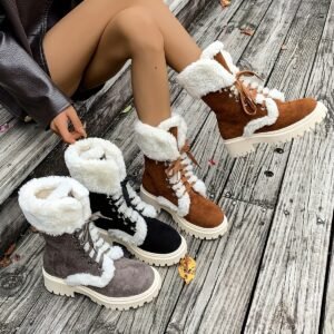 حذاء الكاحل الأنيق برباط: أناقة تدوم وراحة لا تُضاهى.