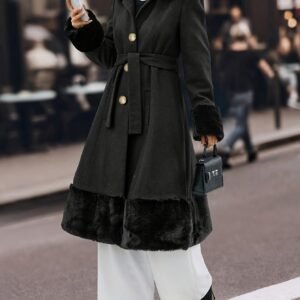 دفء الشتاء بلمسة فخامة: معطف الفرو الصناعي الأنيق