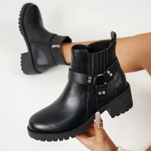 بوت الكاحل العصري: أناقة تدوم وراحة لا تضاهى.