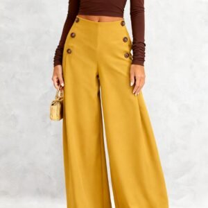 بنطلون الساق الواسعة: أناقة عصرية وراحة لا تضاهى لكل إطلالة!