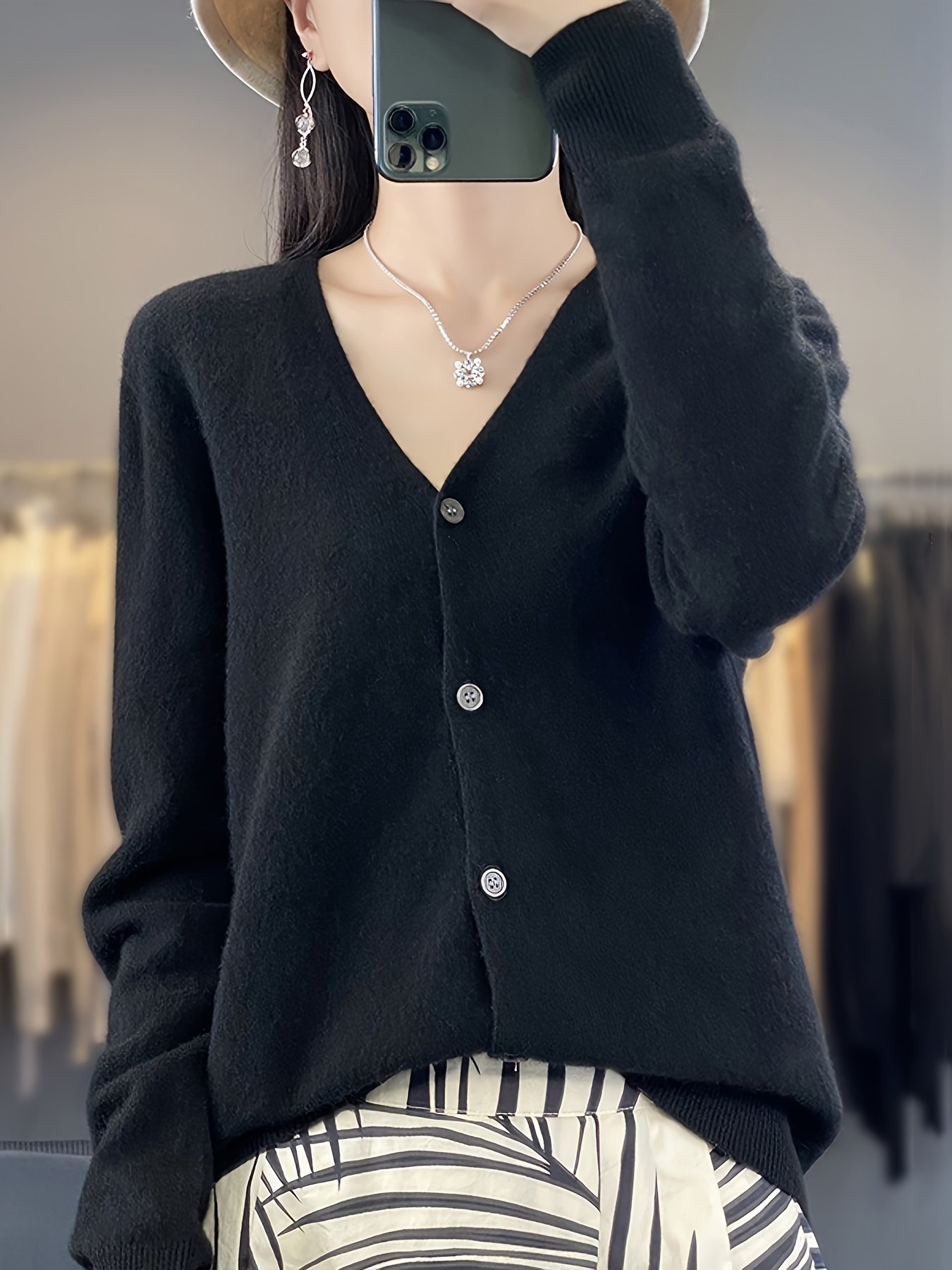 كارديغان الصوف الفاخر: دفء وأناقة لا تضاهى - الصورة 2