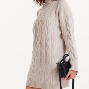 دفء وأناقة بلا حدود: سترة الشتاء الراقية بعنق عالٍ