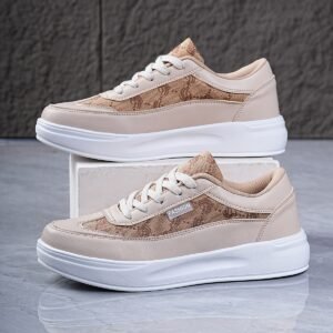 خطوات أنيقة ومريحة: حذاؤكِ المفضل لكل يوم!