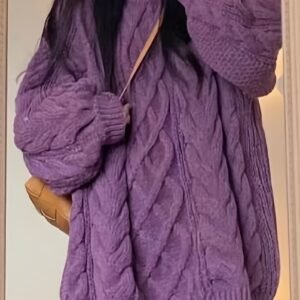 سويتر الكابل الواسع بلون اللافندر: دفء وأناقة موسم الشتاء!