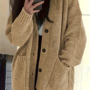 كارديجان الأناقة الدافئة: رفيقكِ المثالي في كل موسم