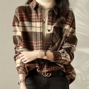 دفء وأناقة لا تضاهى: قميص المربعات الفاخر لموسم الخريف والشتاء 2025