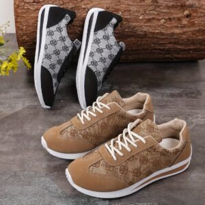 אלגנטיות הרטרו הפרחונית: נעל נשים המשלבת יוקרה ונוחות