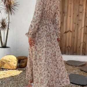 Floral Enchantment: Elegant Maxi Dress for a Radiant Spring & Autumn